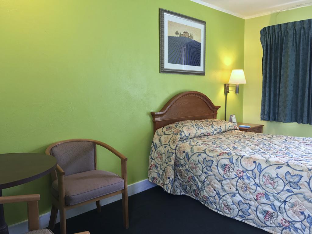Economy Inn Danville Esterno foto