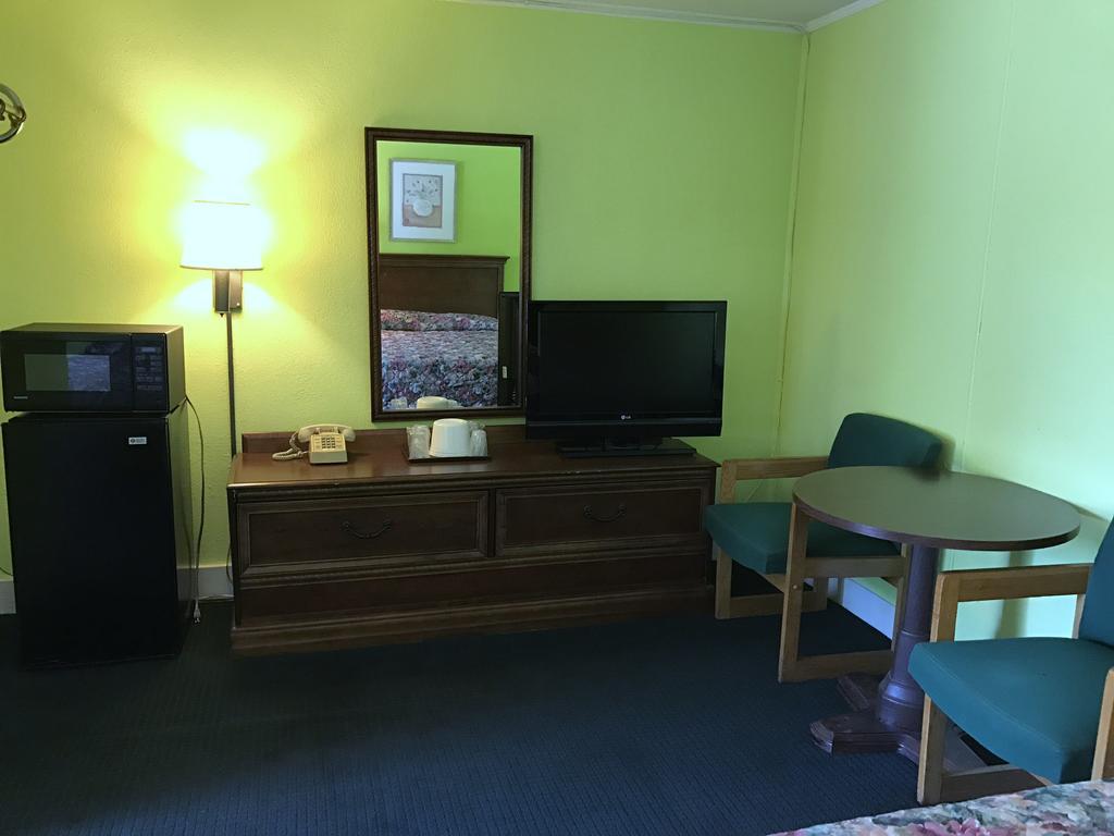 Economy Inn Danville Esterno foto